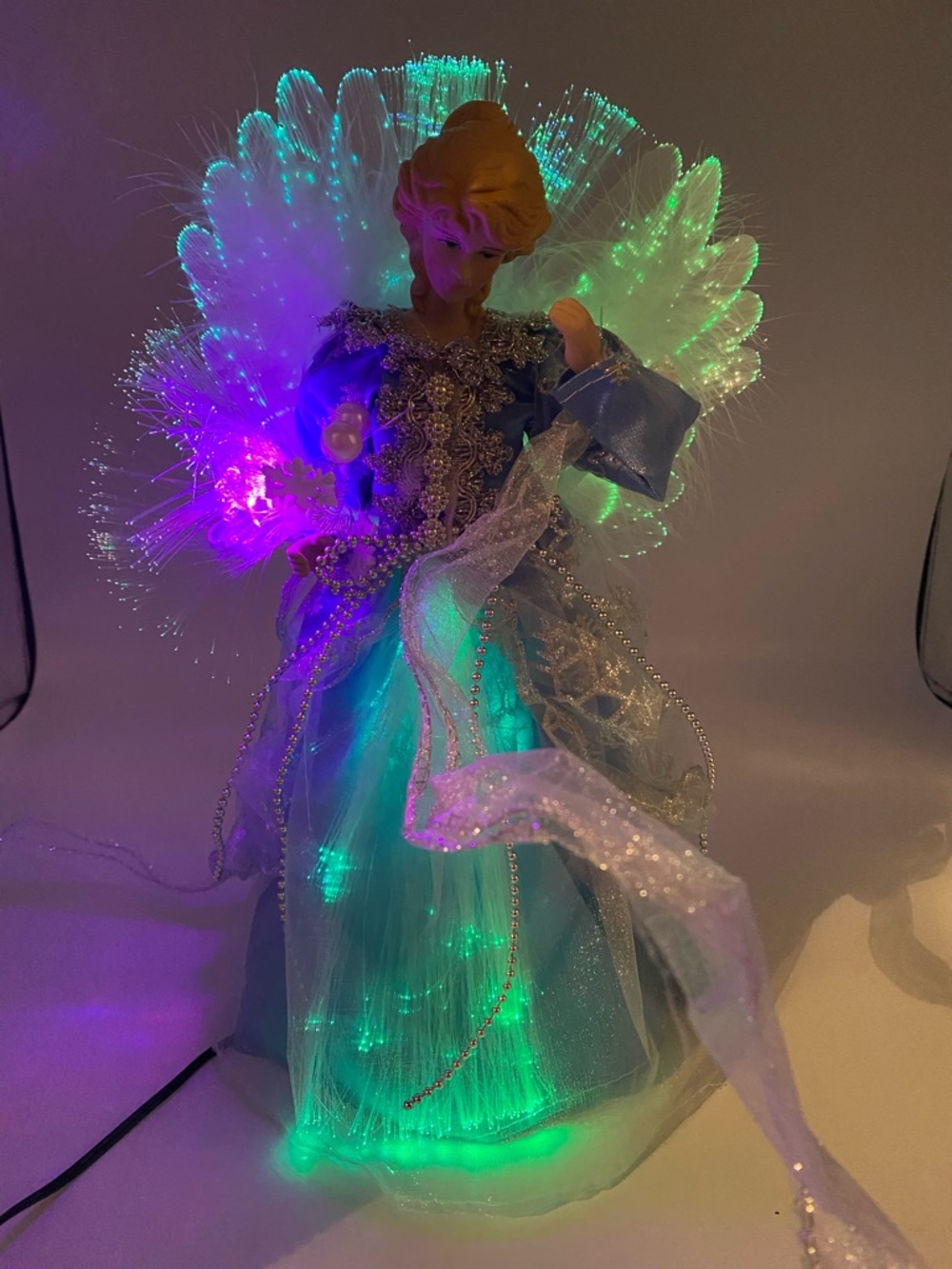 Fiber Optic Angel Christmas Tree Topper Color Change Continuous 13” Ceramic Face - Picture 1 of 7